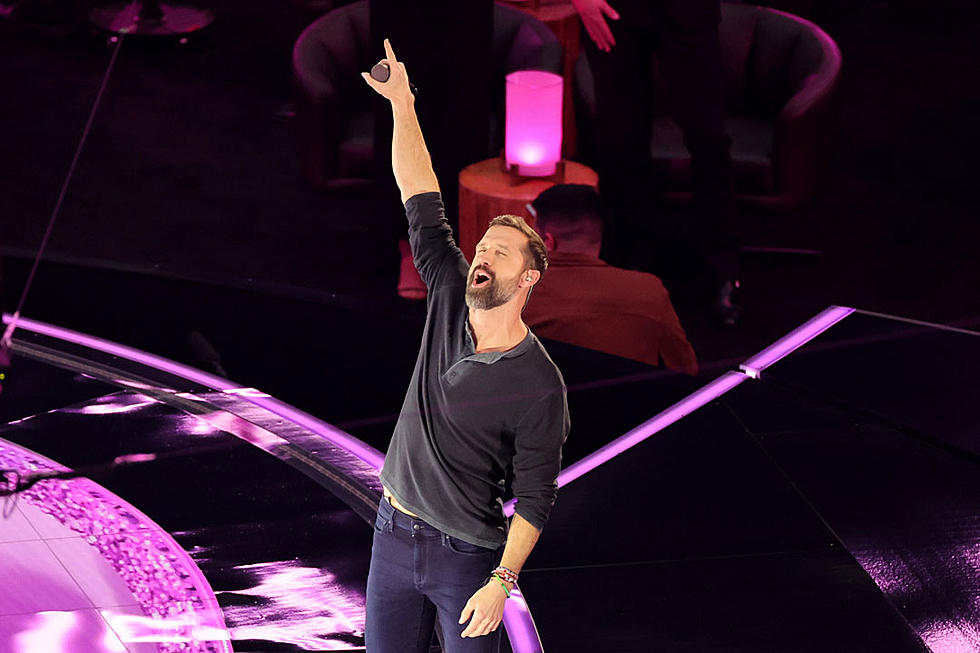 Walker Hayes Brings 'AA' + 'Fancy Like' to 2022 ACM Awards