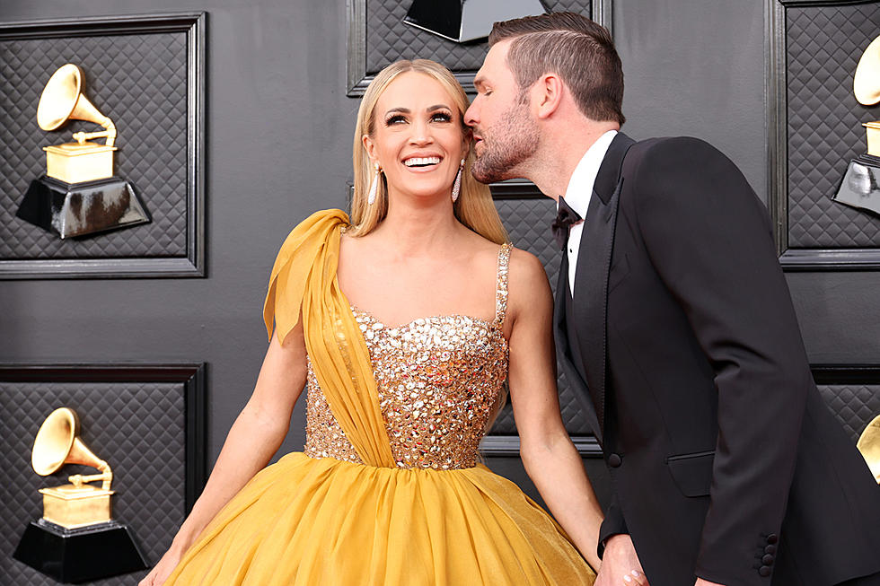 Carrie Underwood, Mike Fisher Get Flirty on the Grammy Awards Red Carpet [Pictures]