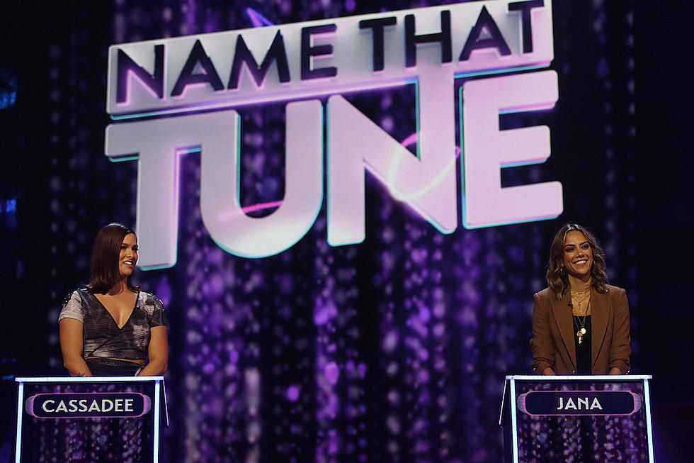 Cassadee Pope, Jana Kramer Go Head to Head on Fox&#8217;s &#8216;Name That Tune&#8217;