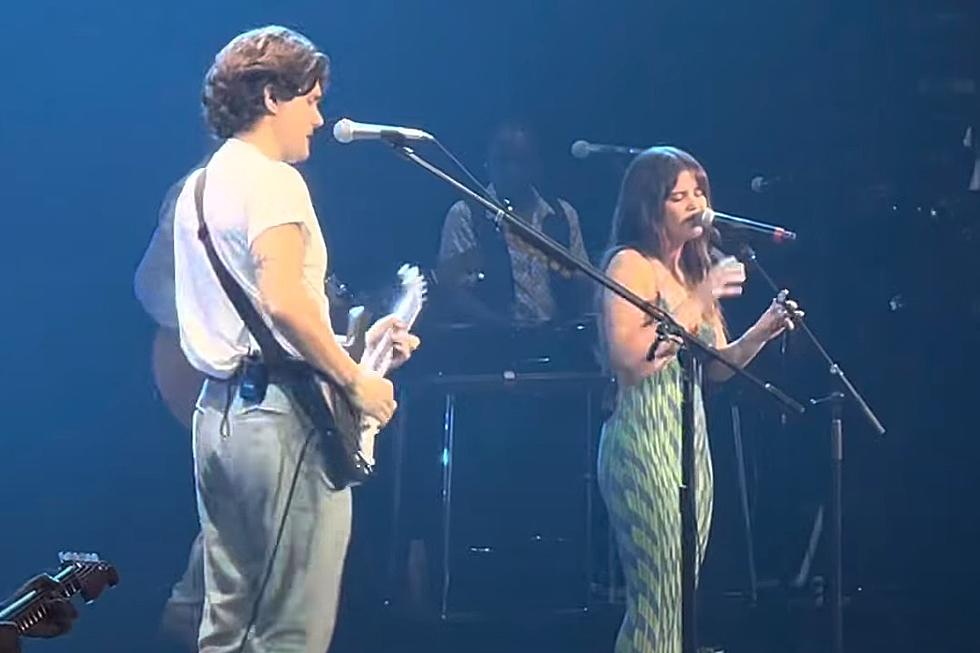 Maren Morris Joins John Mayer Onstage for &#8216;Slow Dancing in a Burning Room&#8217; in Nashville [Watch]