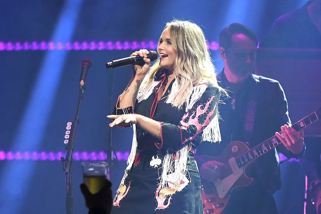 Carrie Underwood Takes Fans to the Disco in 'Denim & Rhinestones