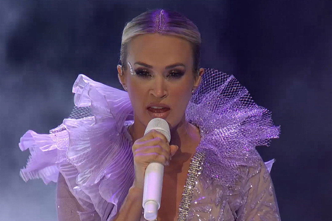 See Carrie Underwood's aerial performance at CMT Awards