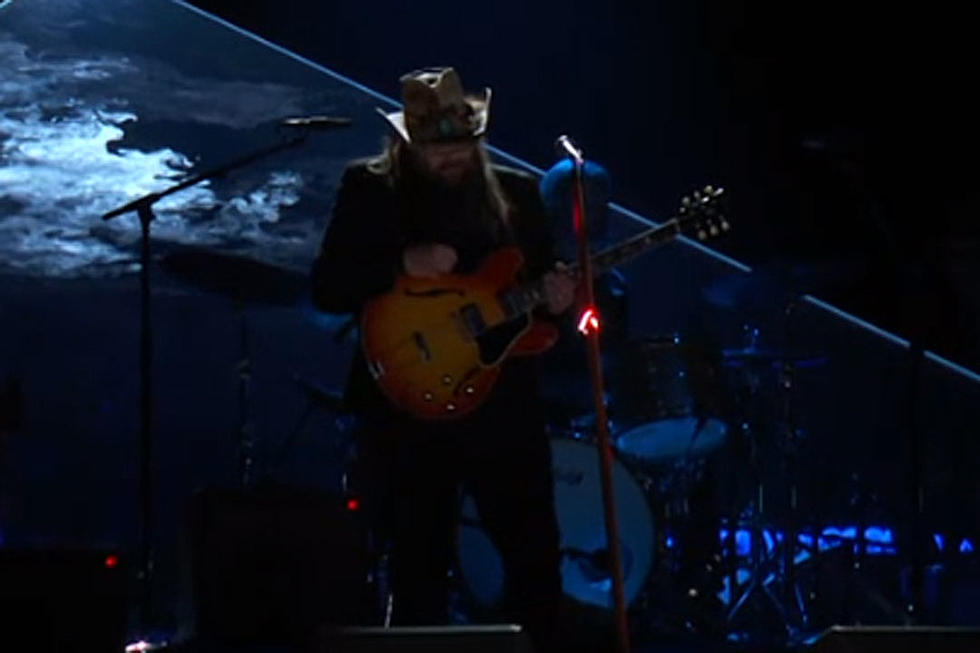 Chris Stapleton Delivers Brooding 'Cold' at 2022 Grammy Awards