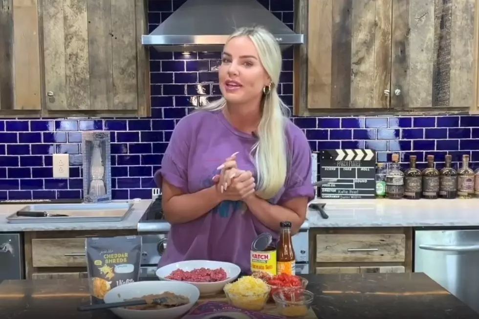 Jon Pardi&#8217;s Wife Has a Perfect Knockoff Recipe for Taco Bell&#8217;s Mexican Pizza [Watch]
