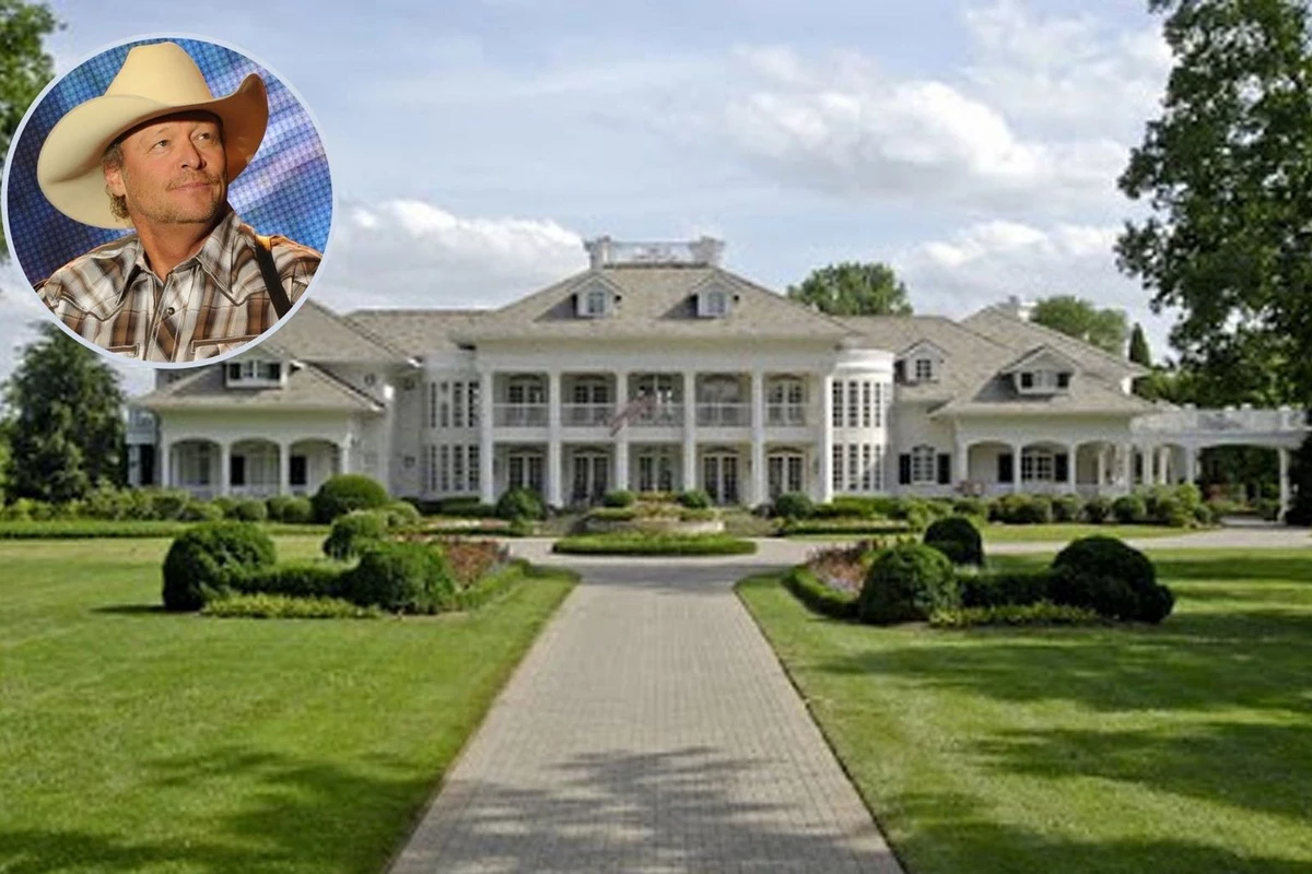 12 Years Ago: Alan Jackson Sells Stunning Southern Manor Home — See Inside! [PICTURES]