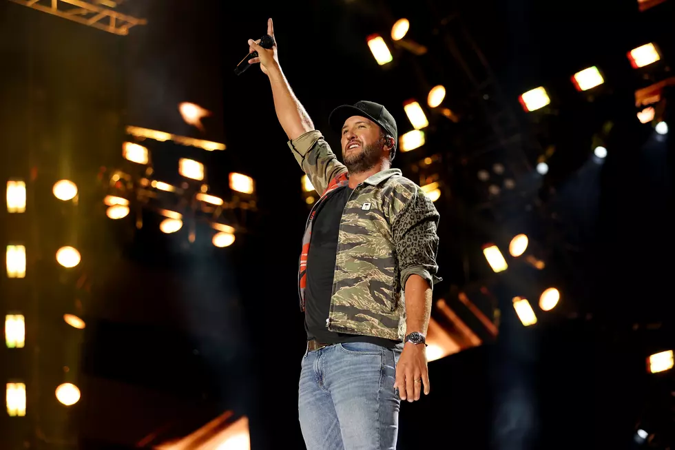 Luke Bryan Lights Up Nissan Stadium With Help From 67K Fans During CMA Fest [Watch]