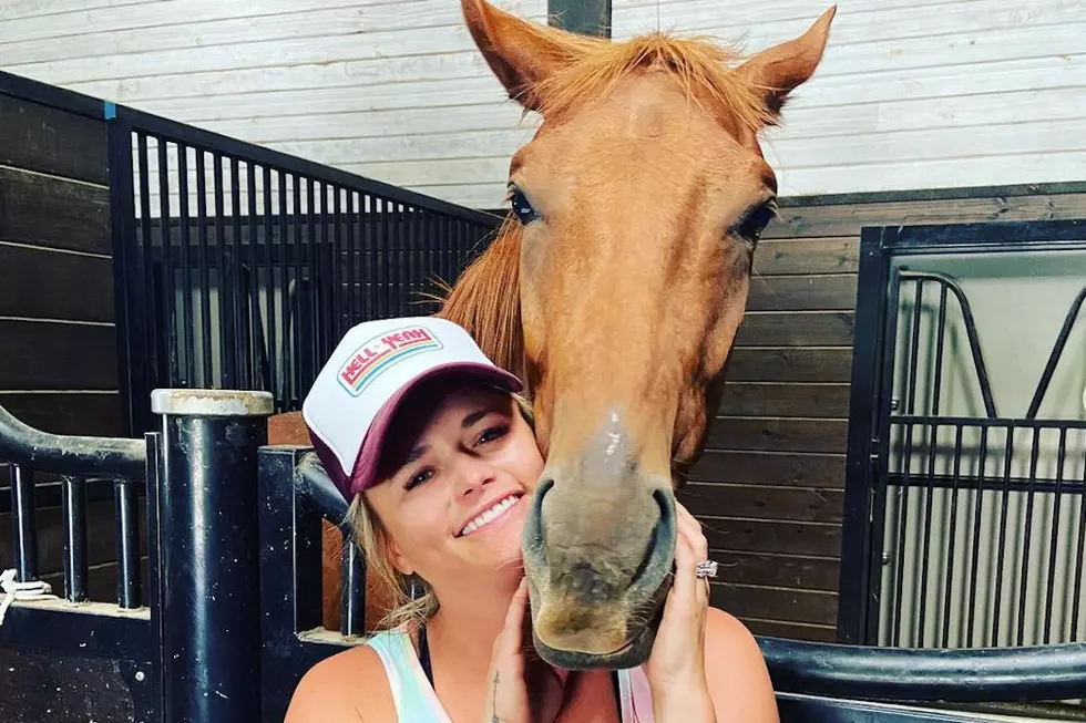 Miranda Lambert Adopts a Horse: &#8216;Y&#8217;all Welcome Cowboy to the Family&#8217; [Pictures]
