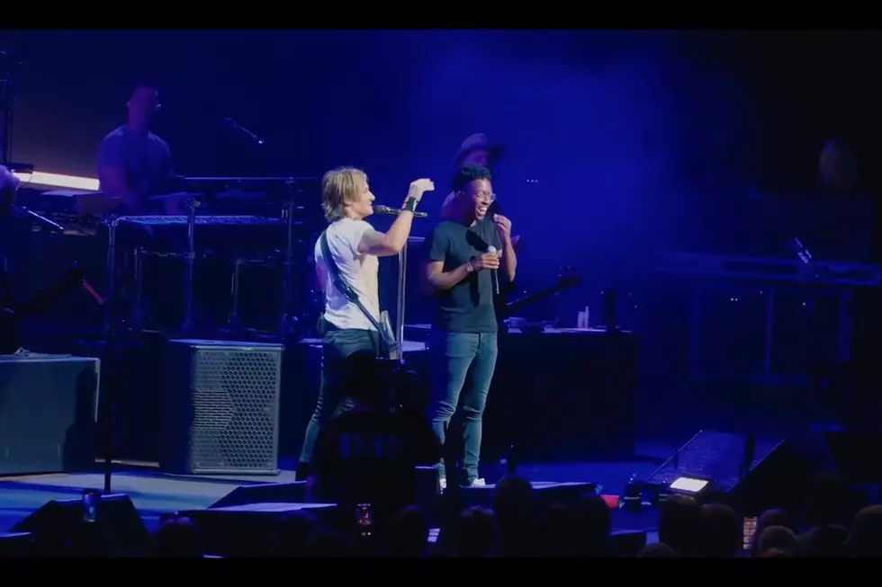 Keith Urban Brings Breland Onstage for First-Ever Live Performance of &#8216;Out the Cage&#8217; [Watch]