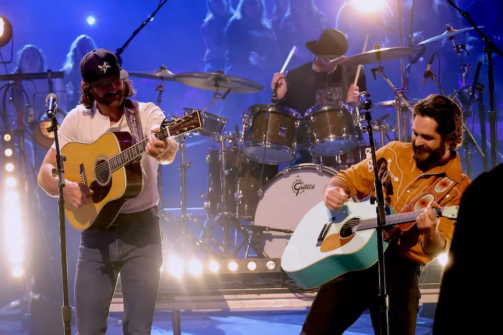 Thomas Rhett and Riley Green&#8217;s &#8216;Half of Me&#8217; Is a &#8217;90s-Influenced Play on Words [Listen]