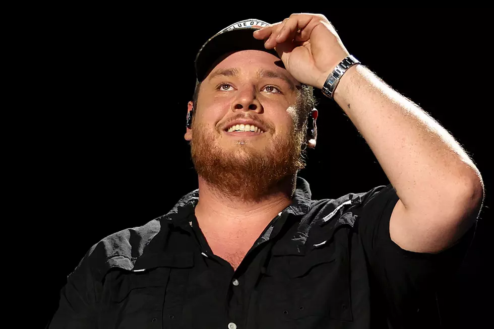 Luke Combs&#8217; &#8216;Growin&#8217; Up&#8217; Album Sets Country Chart Mark for 2022
