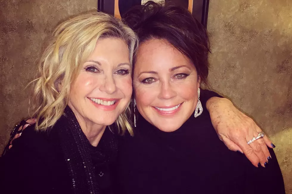 Kelly Lang Tearfully Remembers Olivia Newton-John