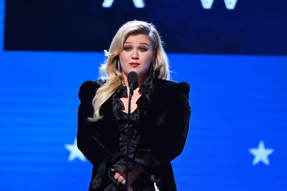 Kelly Clarkson Shares Why She Took 2022 Off From ‘The Voice’