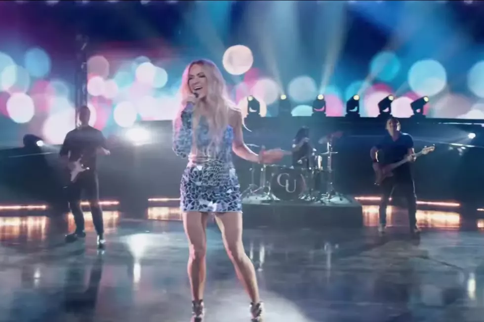 Carrie Underwood Marks the Return of Football Season With 10th &#8216;Sunday Night Football&#8217; Open [Watch]