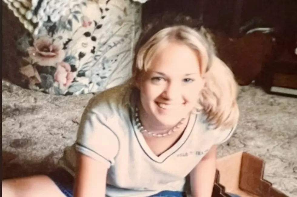 Carrie Underwood Shares Her ‘Teenage Dirtbag’ Photos in a Throwback TikTok Post [Watch]