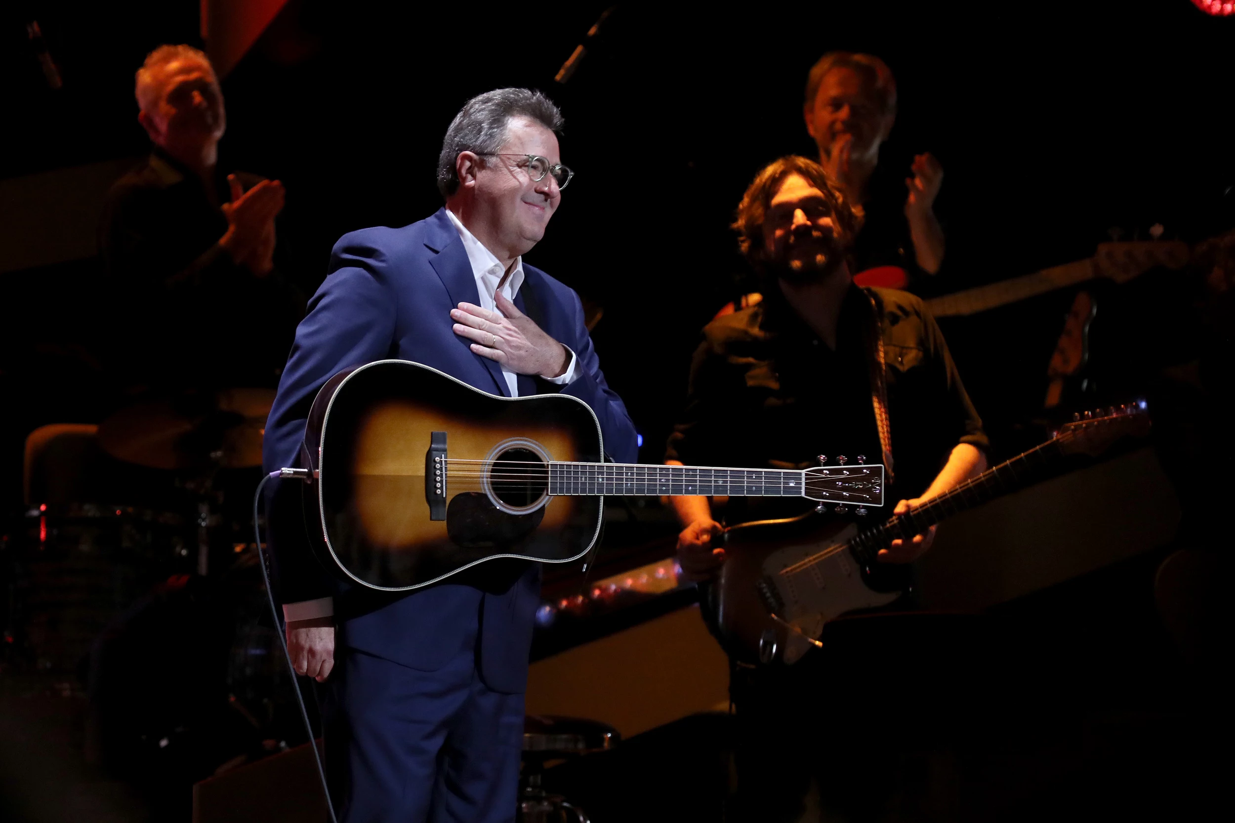 Vince Gill Sings 'I Gave You Everything I Had' at 'CMT Giants'