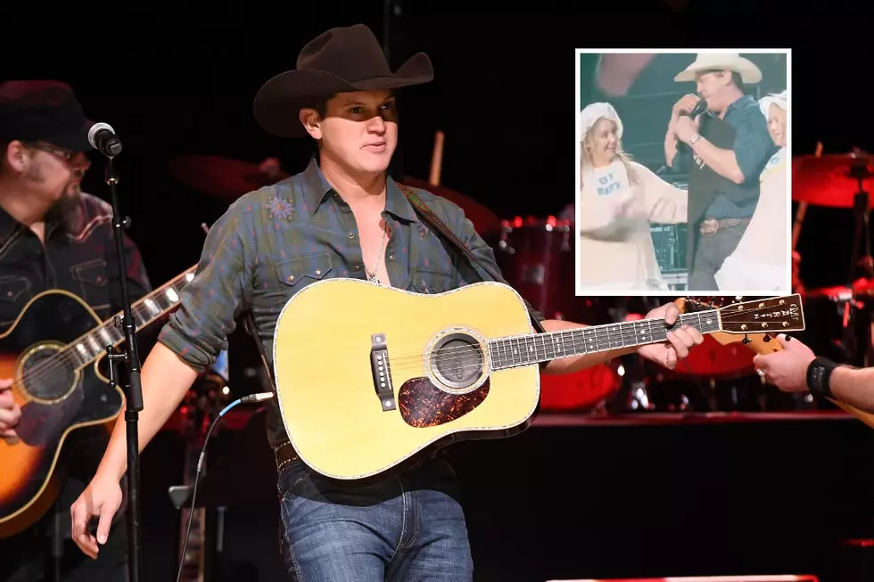 Lainey Wilson, Hailey Whitters Prank Jon Pardi on Stage Dressed as Giant Babies [Watch]