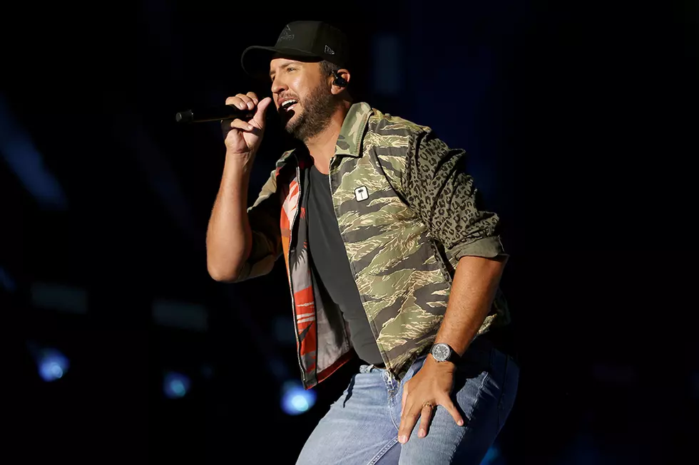 Luke Bryan Is Coming This Fall to Shake His Hips For Sioux Falls 