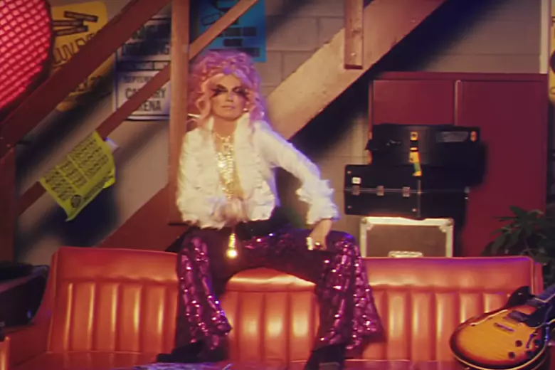Shania Twain releases new '80s-inspired song, music video
