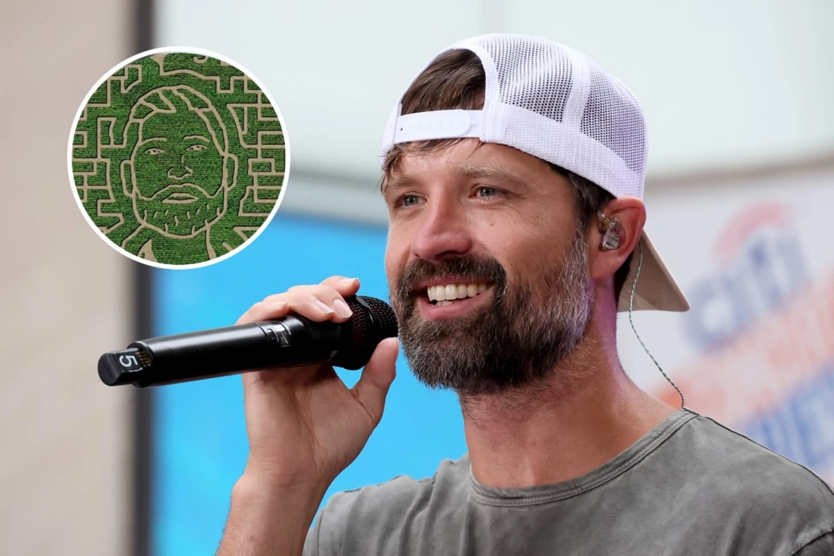 PIC: Walker Hayes’ Face Has Been Enshrined in a Tennessee Corn Maze