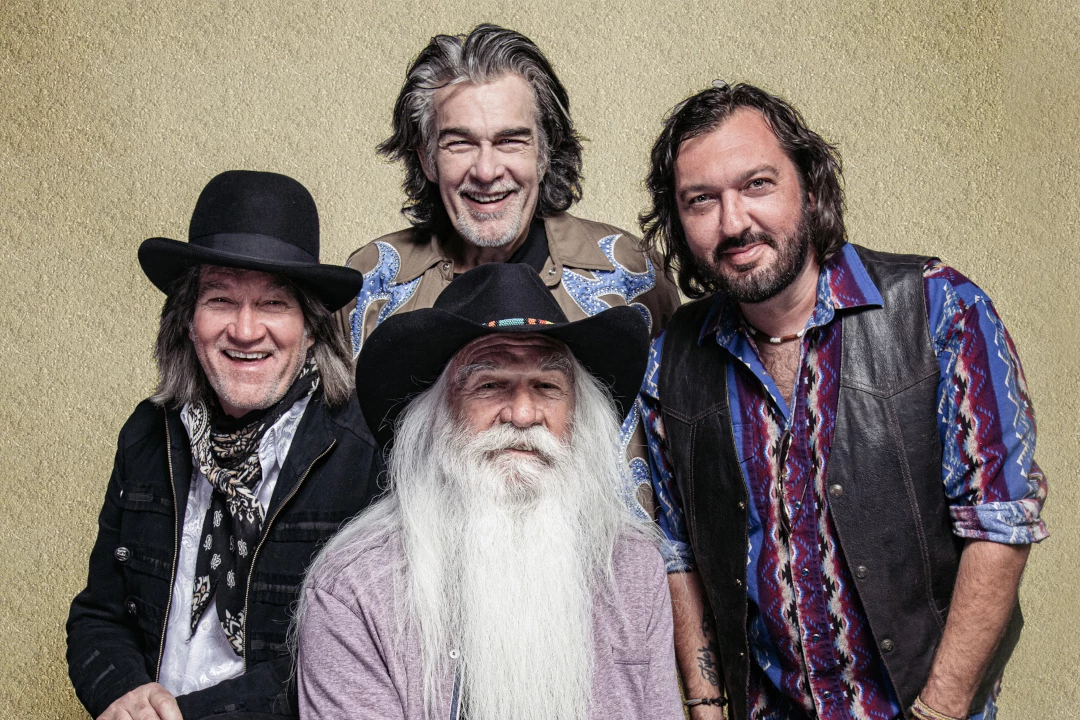 William Lee Golden and Goldens Pay Tribute to Lost Loved Ones