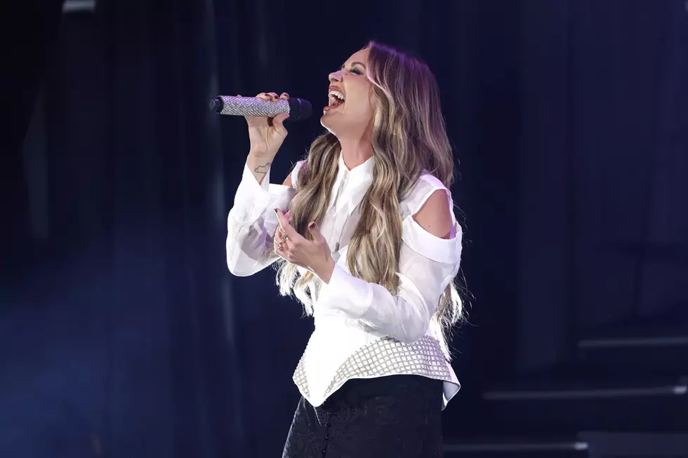 Carly Pearce’s Emotional Ryman Auditorium Concert Included a Trio of Influences