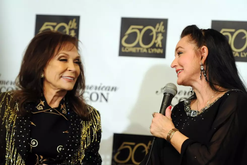 Crystal Gayle Makes Statement After Death of Loretta Lynn 