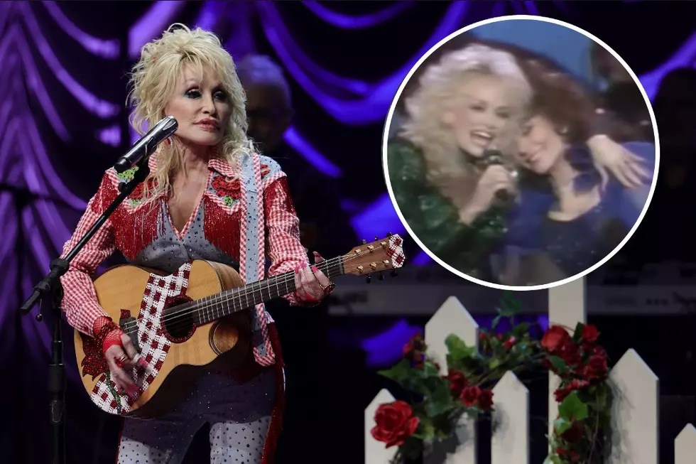Dolly Parton Reacts to Loretta Lynn's Death: We're 'Like Sisters'