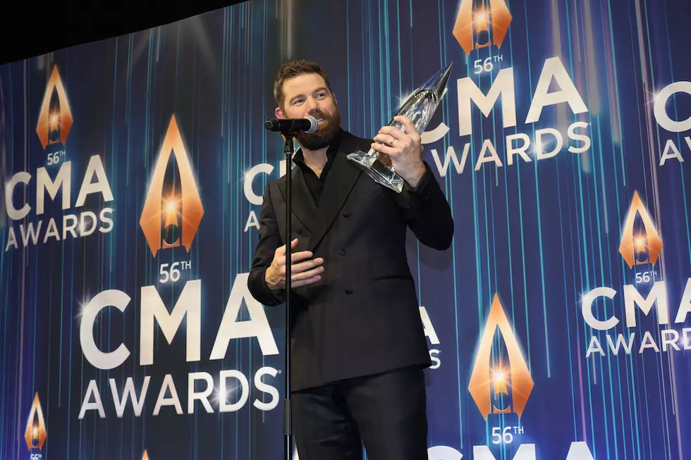 After His CMA Wins, Jordan Davis Thinks Back on ‘Buy Dirt”s ‘Unreal’ Origin Story