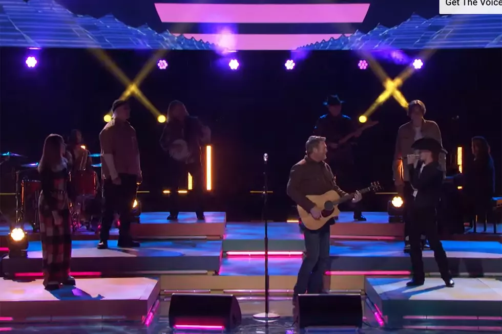 ‘The Voice': Blake Shelton Performs Glen Campbell Classic With His Four Frontrunners [Watch]