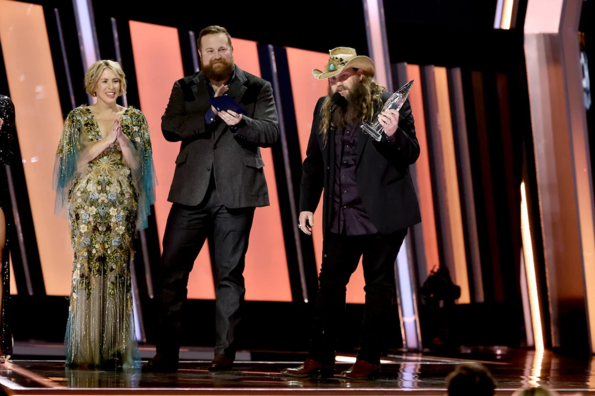Chris Stapleton Wins Male Vocalist of the Year at 2022 CMA Awards
