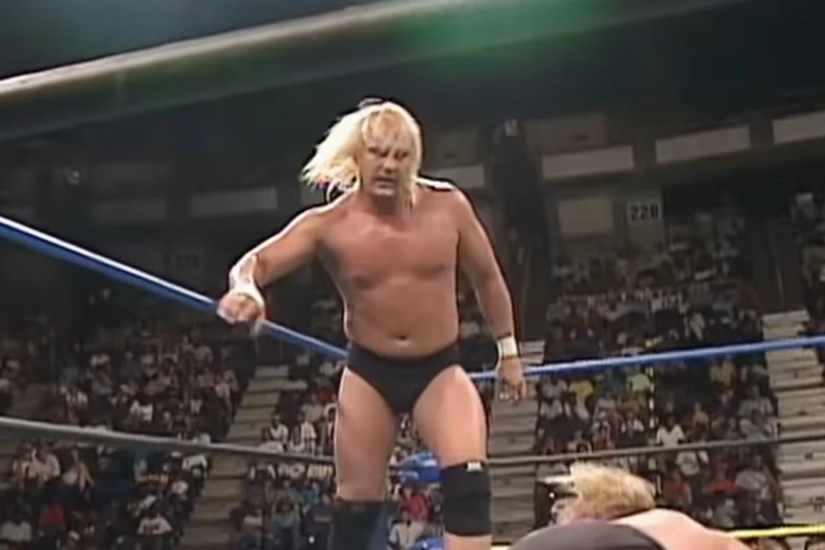 WWE Legend Barry Windham Suffers a 'Massive Heart Attack'
