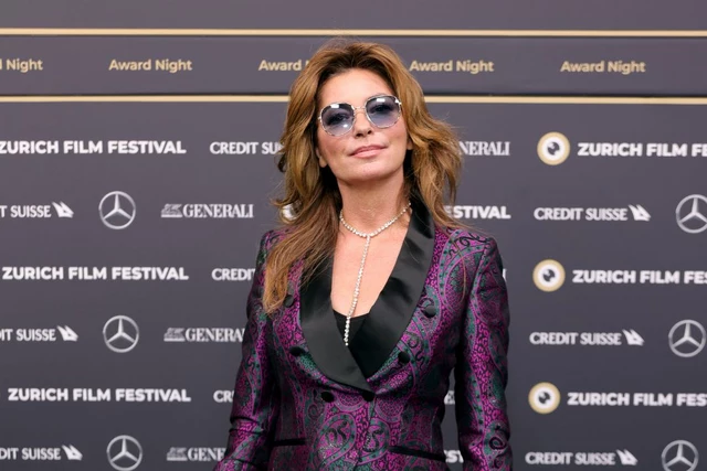 Shania Twain Doesn't Know If Throat Surgery Results 'Will Last Forever'