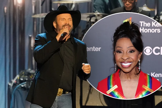 Garth Brooks Returns the Favor, Honors Gladys Knight at Kennedy Center Honors [Watch]