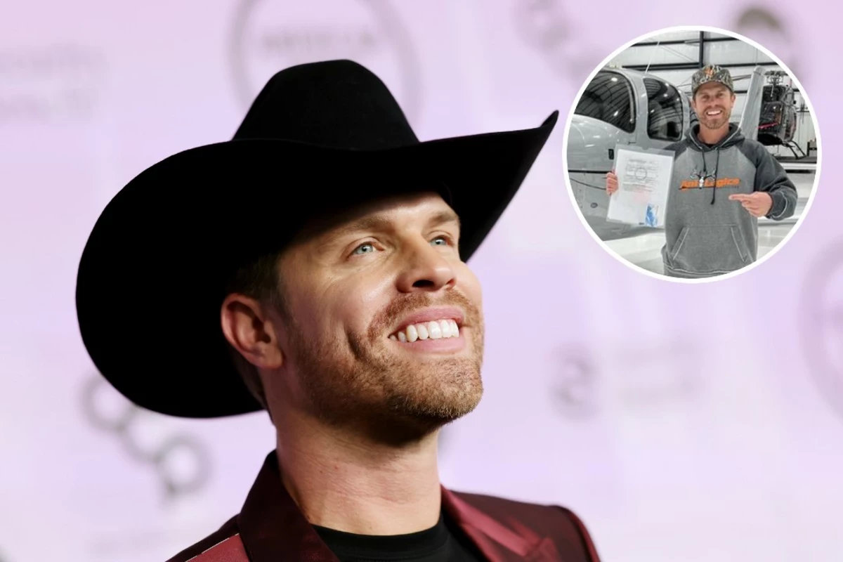 Dustin Lynch Is Officially a Licensed Pilot 'To the Sky!'
