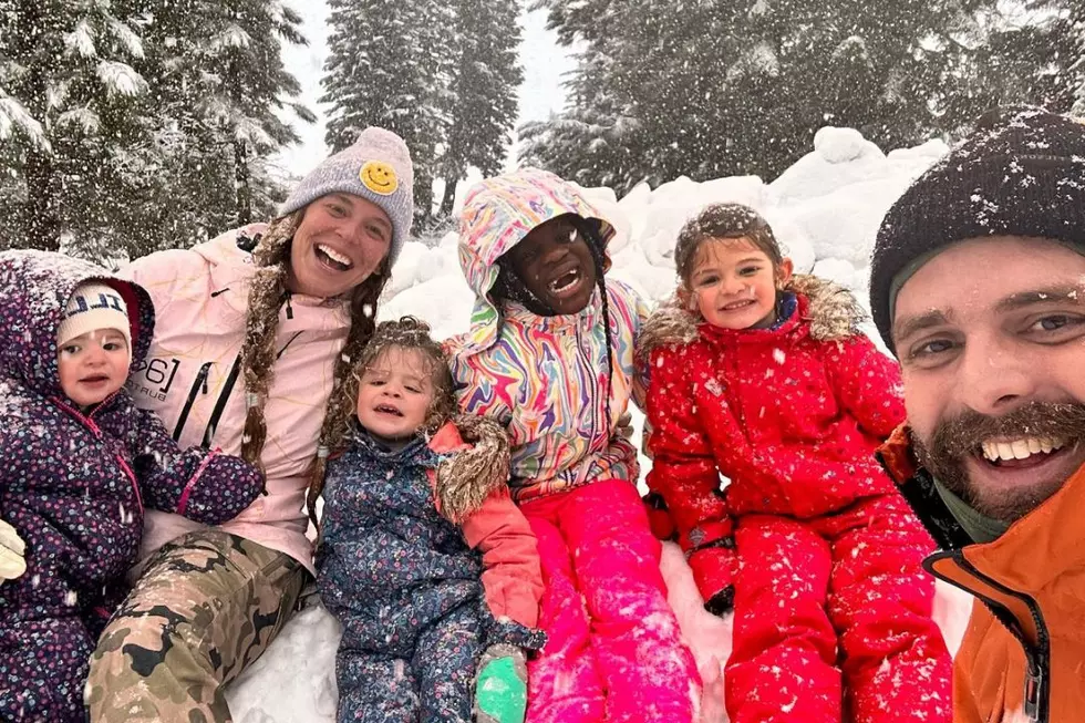 Thomas Rhett and Family Enjoy a Snowy Winter Break Out West [Pictures]