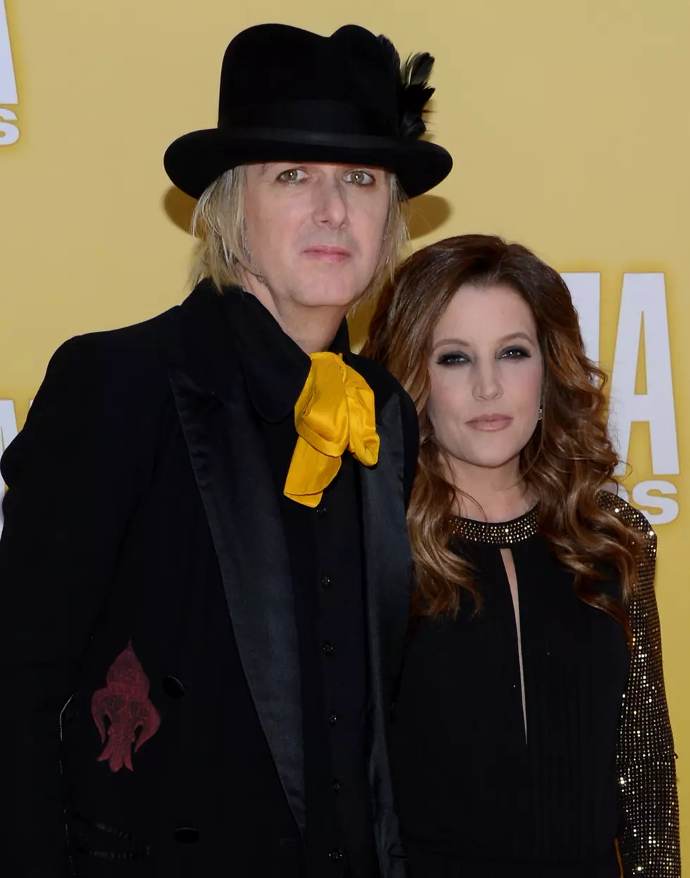 lisa marie presley photo cma awards