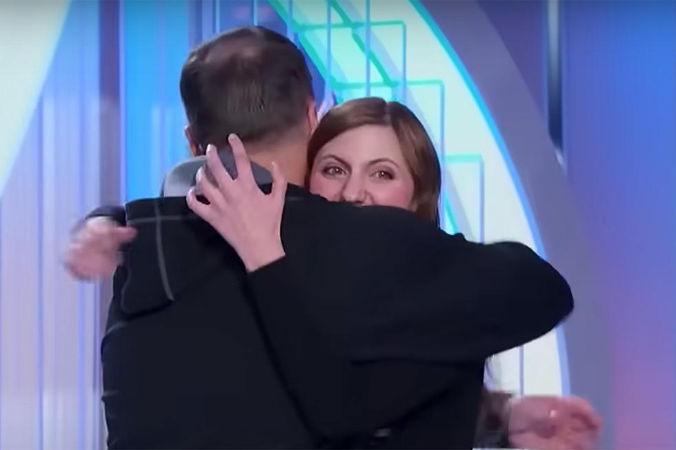 ‘American Idol': Teenage Singer Has Emotional Reunion With Her Army Father After Audition [Watch]
