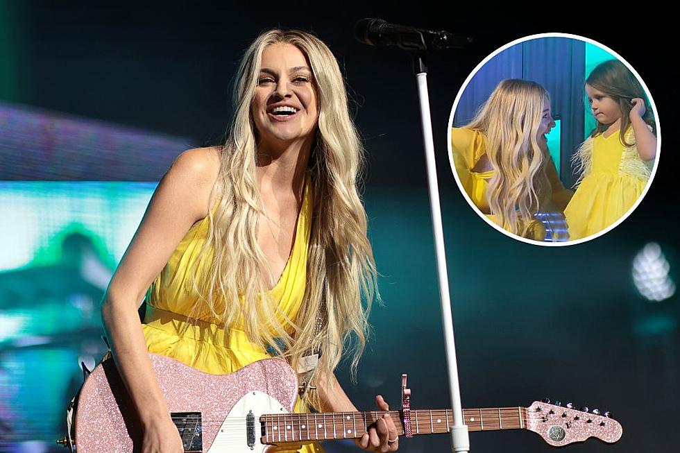 Kelsea Ballerini Invites 3-Year-Old &#8216;Mini&#8217; Onstage in Precious Concert Moment [Watch]