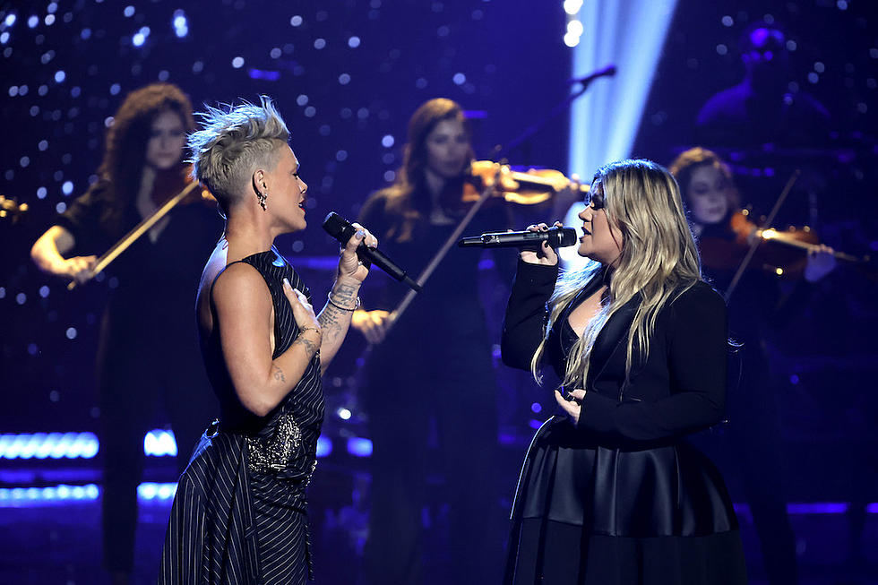 Pink and Kelly Clarkson Dazzle With ‘Just Give Me a Reason’ at 2023 iHeartRadio Awards [Watch]