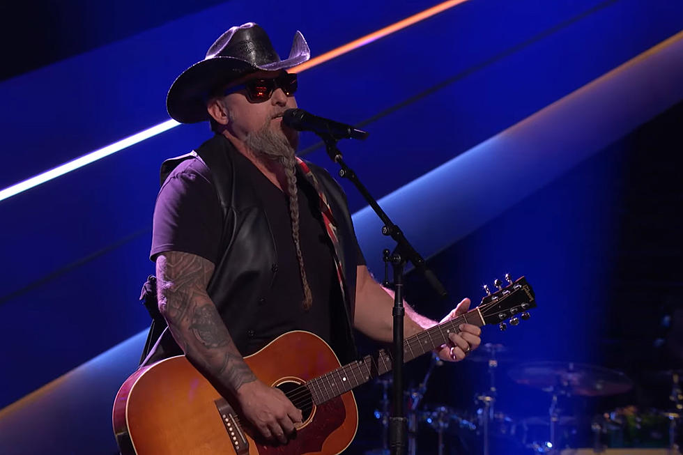 ‘The Voice’: Former Tube Driver From England Wows With Old-School Country Hit [Watch]
