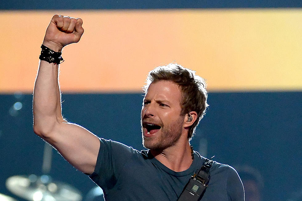 Dierks Bentley Plots 2023 &#8216;Gravel &#038; Gold&#8217; Summer Tour