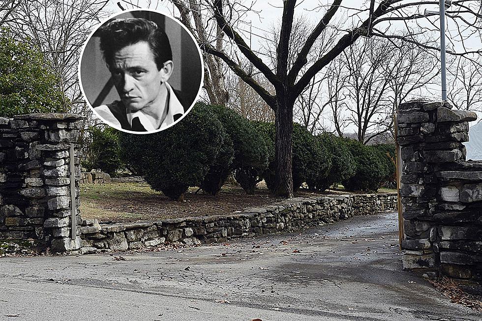 See Inside Johnny Cash’s Iconic $3.2 Million Waterfront Tennessee Estate [Pictures]