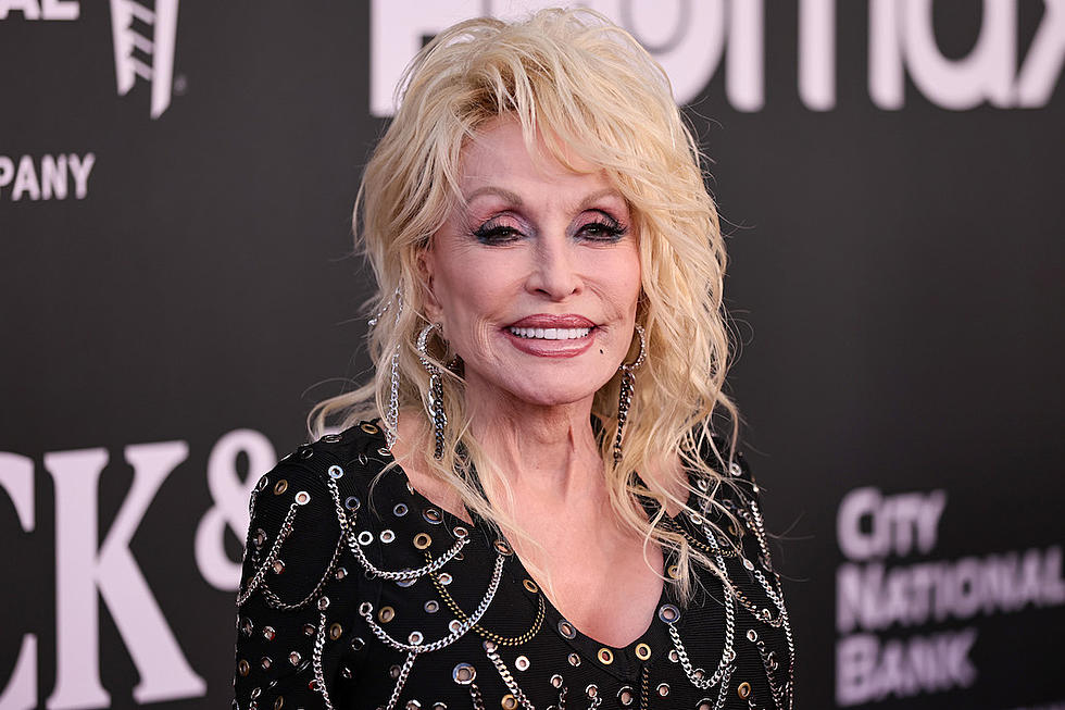 Dolly Parton on Whether She'd Be an AI Hologram After Death