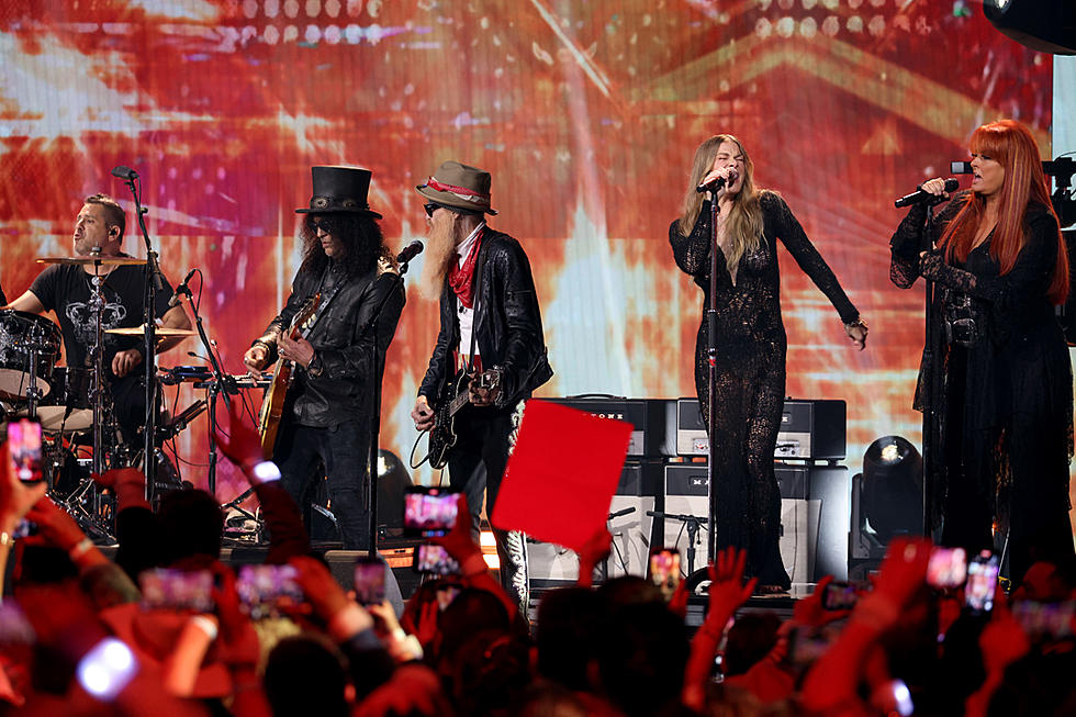 Wynonna Judd, Cody Johnson + More Country Stars Tribute Lynyrd Skynyrd&#8217;s Gary Rossington at the CMT Music Awards [Watch]