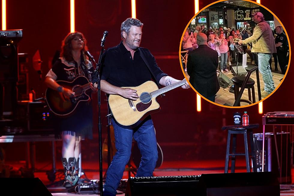 Blake Shelton Surprises Travelers at Ole Red Airport Location