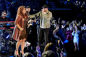 Cole Swindell Shares How Jo Dee Messina Calmed His Stage Jitters...