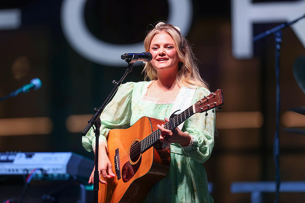 Hailey Whitters Named the 2023 ACM Awards’ New Female Artist of the Year