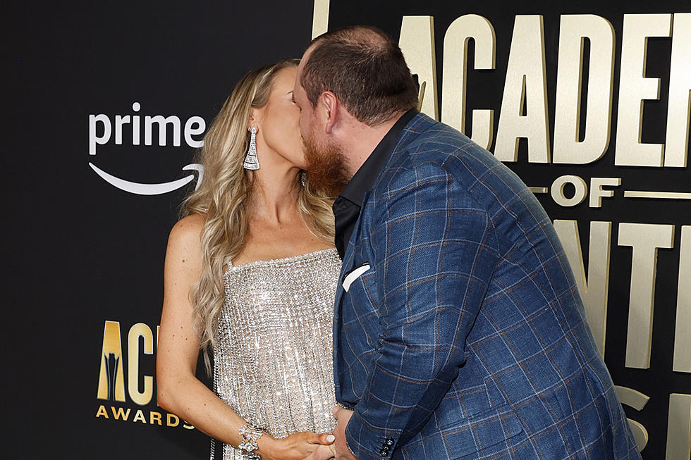 2023 ACM Awards: Luke Combs + His Pregnant Wife Couldn't Be Cuter