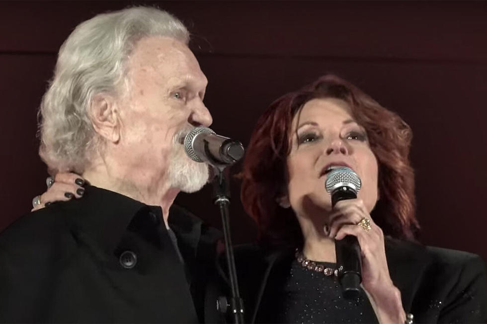 Watch Kris Kristofferson’s Sob-Worthy Performance at Willie Nelson’s 90th Birthday Party