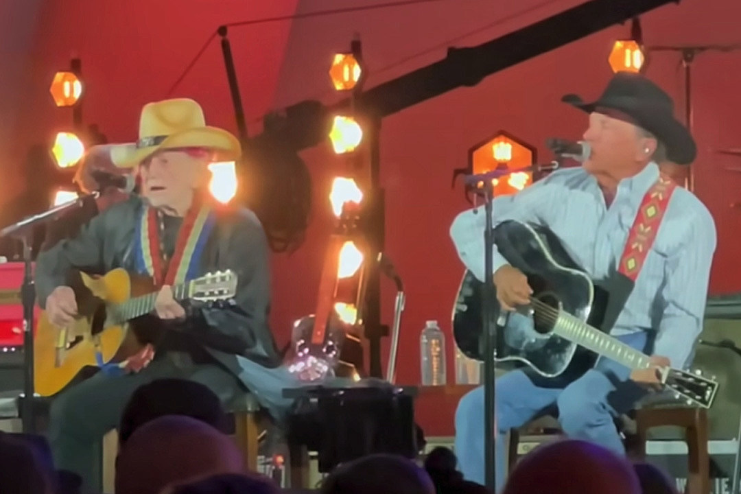 Watch George Strait, Willie Nelson Singing 'Pancho and Lefty'